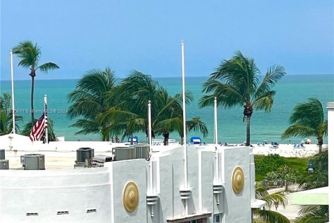 Copropriété à vendre à Miami Beach, Floride: 51.1 m2 № 1306424 - photo 2