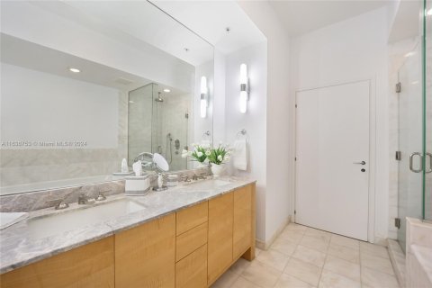 Copropriété à vendre à Miami Beach, Floride: 2 chambres, 134.06 m2 № 1306428 - photo 15