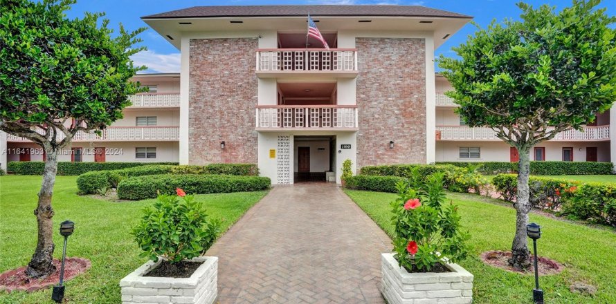 Condominio en Hollywood, Florida, 2 dormitorios  № 1320721