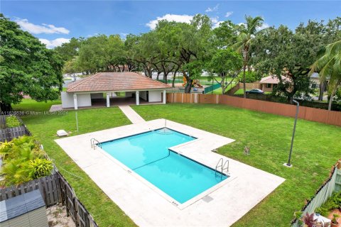 Casa en venta en Miami, Florida, 4 dormitorios, 141.21 m2 № 1320755 - foto 27