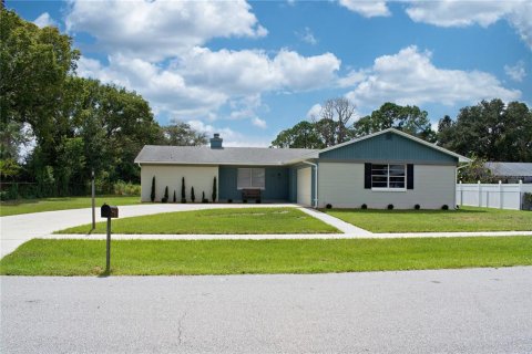 Casa en venta en Deltona, Florida, 3 dormitorios, 123 m2 № 1383172 - foto 1