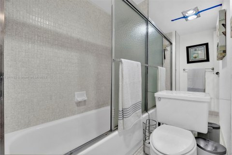 Купить кондоминиум в Авентура, Флорида 2 спальни, 121.98м2, № 434616 - фото 22