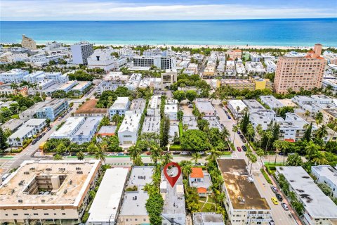 Condo in Miami Beach, Florida, 1 bedroom  № 641153 - photo 1