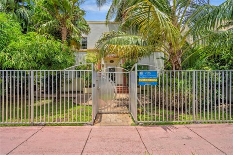 Condo in Miami Beach, Florida, 1 bedroom  № 641153 - photo 3