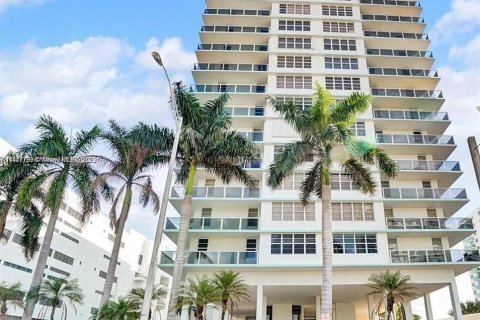 Apartment in Hollywood, Florida 1 bedroom, 84.17 sq.m. № 641098 - photo 3