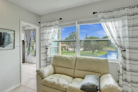 Condo in Lauderdale Lakes, Florida, 1 bedroom  № 1092605 - photo 27