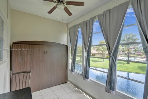 Condo in Lauderdale Lakes, Florida, 1 bedroom  № 1092605 - photo 29