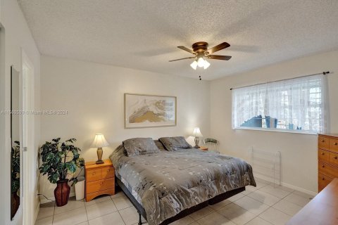 Condo in Lauderdale Lakes, Florida, 1 bedroom  № 1092605 - photo 19