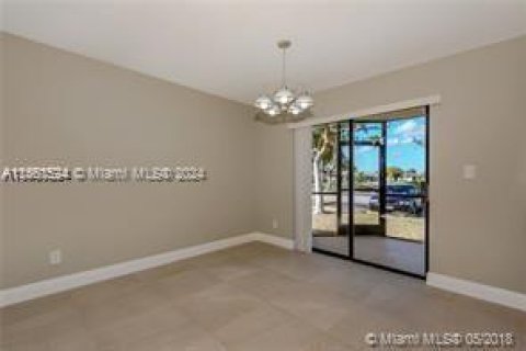 Condominio en venta en Miramar, Florida, 1 dormitorio, 71.53 m2 № 1092607 - foto 4