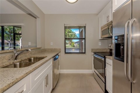 Condominio en venta en Miramar, Florida, 1 dormitorio, 71.53 m2 № 1092607 - foto 6