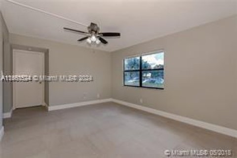Condominio en venta en Miramar, Florida, 1 dormitorio, 71.53 m2 № 1092607 - foto 14