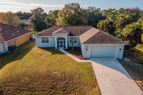 Villa ou maison à vendre à North Port, Floride: 3 chambres, 165.09 m2 № 1158371 - photo 1