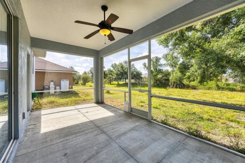 Villa ou maison à vendre à North Port, Floride: 3 chambres, 165.09 m2 № 1158371 - photo 25