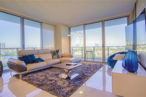 Copropriété à vendre à North Miami Beach, Floride: 3 chambres, 144.56 m2 № 809891 - photo 1