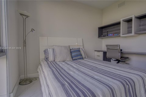 Condominio en venta en North Miami Beach, Florida, 3 dormitorios, 144.56 m2 № 809891 - foto 11