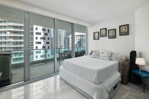 Condo in Miami, Florida, 3 bedrooms  № 1384459 - photo 13