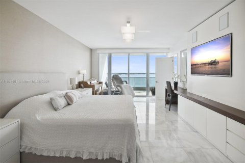 Condo in Miami, Florida, 3 bedrooms  № 1384459 - photo 22