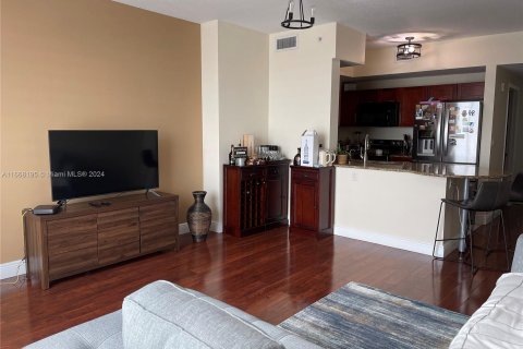 Condo in Miami, Florida, 1 bedroom  № 1384506 - photo 3