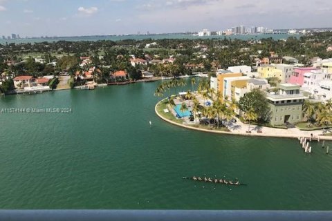 Copropriété à vendre à Miami Beach, Floride: 2 chambres, 88.26 m2 № 1155321 - photo 4