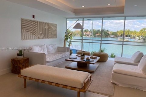 Condominio en venta en Miami Beach, Florida, 2 dormitorios, 88.26 m2 № 1155321 - foto 12