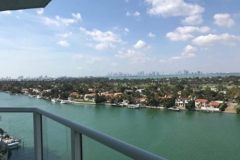 Copropriété à vendre à Miami Beach, Floride: 2 chambres, 88.26 m2 № 1155321 - photo 2