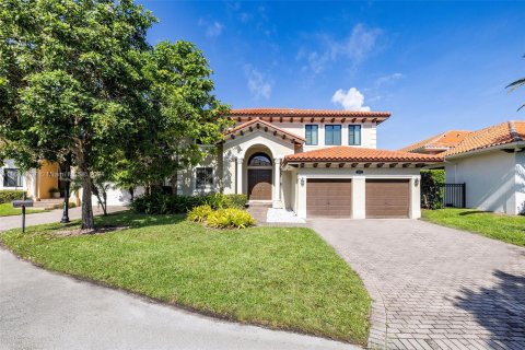 Villa ou maison à vendre à Cutler Bay, Floride: 5 chambres, 366.5 m2 № 1330183 - photo 2