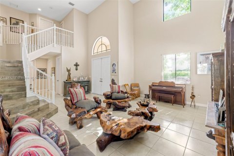 Villa ou maison à vendre à Cutler Bay, Floride: 5 chambres, 366.5 m2 № 1330183 - photo 8