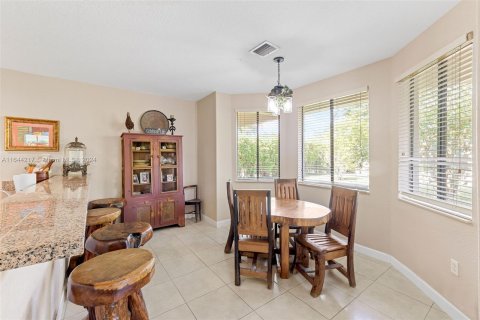 Casa en venta en Cutler Bay, Florida, 5 dormitorios, 366.5 m2 № 1330183 - foto 15