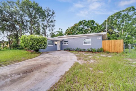 Casa en venta en Orlando, Florida, 3 dormitorios, 123.1 m2 № 1341621 - foto 2