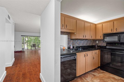 Condo in Plantation, Florida, 2 bedrooms  № 1269281 - photo 3