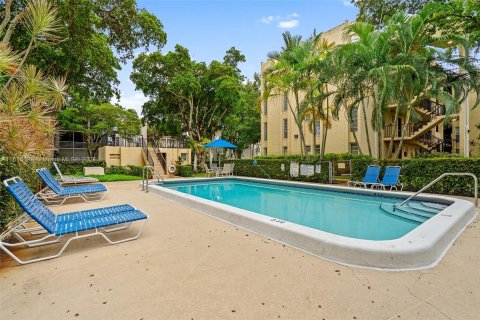 Condo in Plantation, Florida, 2 bedrooms  № 1269281 - photo 19