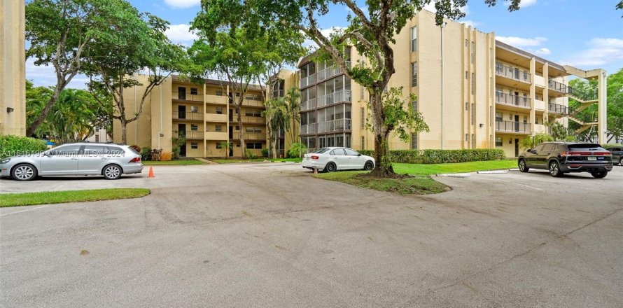 Condominio en Plantation, Florida, 2 dormitorios  № 1269281