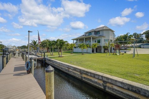 House in Palm City, Florida 3 bedrooms, 231.61 sq.m. № 1208124 - photo 30