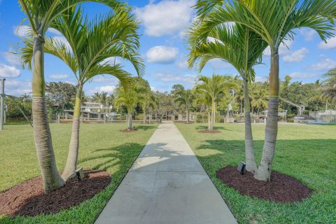 House in Palm City, Florida 3 bedrooms, 231.61 sq.m. № 1208124 - photo 8