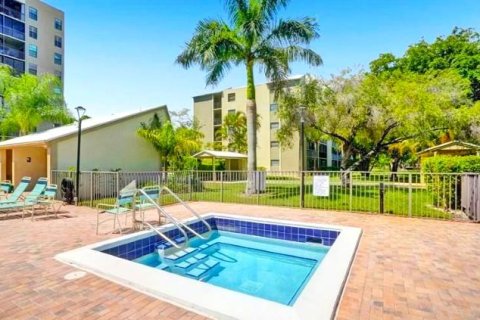 Condominio en venta en Pompano Beach, Florida, 2 dormitorios, 129.97 m2 № 1207546 - foto 4