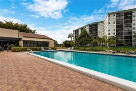 Condominio en venta en Pompano Beach, Florida, 2 dormitorios, 129.97 m2 № 1207546 - foto 5