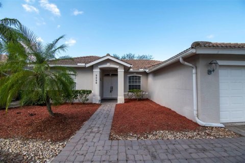 House in Naples, Florida 3 bedrooms, 140.65 sq.m. № 1002123 - photo 4