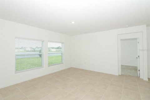 House in Edgewater, Florida 3 bedrooms, 139.35 sq.m. № 1317762 - photo 15