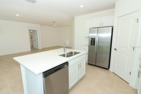 House in Edgewater, Florida 3 bedrooms, 139.35 sq.m. № 1317762 - photo 13