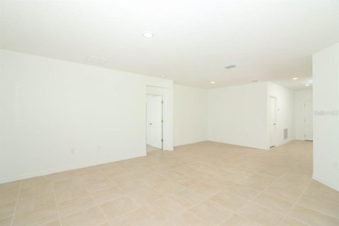 House in Edgewater, Florida 3 bedrooms, 139.35 sq.m. № 1317762 - photo 6