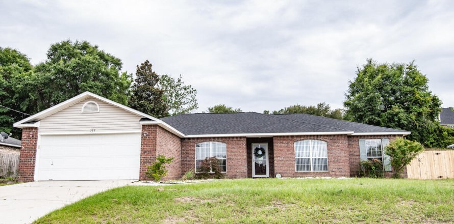 Villa ou maison à Crestview, Floride 4 chambres, 191.1 m2 № 561208