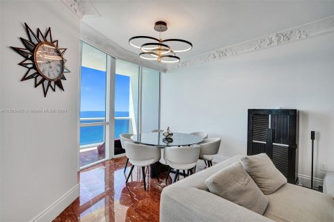 Condo in Sunny Isles Beach, Florida, 2 bedrooms  № 936330 - photo 6