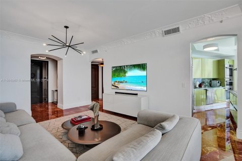 Condo in Sunny Isles Beach, Florida, 2 bedrooms  № 936330 - photo 5