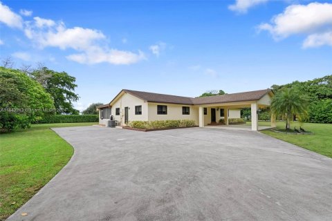 Villa ou maison à vendre à Miami, Floride: 4 chambres, 219.06 m2 № 1325877 - photo 7