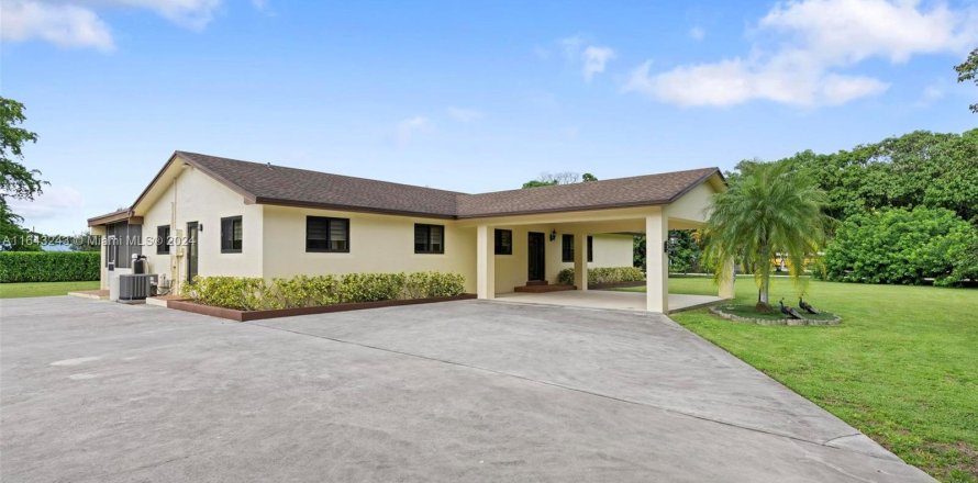 Villa ou maison à Miami, Floride 4 chambres, 219.06 m2 № 1325877