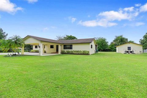 Villa ou maison à vendre à Miami, Floride: 4 chambres, 219.06 m2 № 1325877 - photo 2