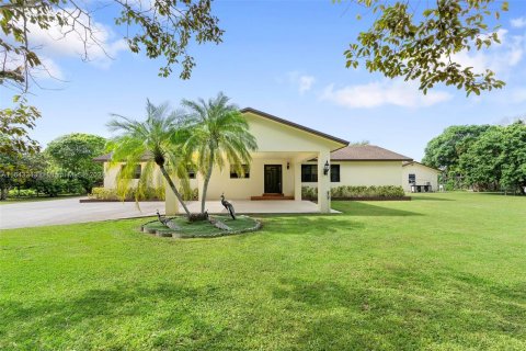 Villa ou maison à vendre à Miami, Floride: 4 chambres, 219.06 m2 № 1325877 - photo 8