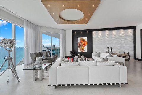 Condominio en venta en Hollywood, Florida, 6 dormitorios, 472.5 m2 № 1325793 - foto 3