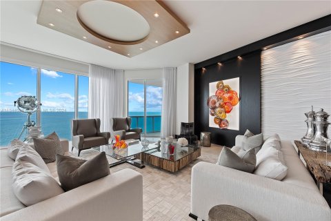 Condominio en venta en Hollywood, Florida, 6 dormitorios, 472.5 m2 № 1325793 - foto 4