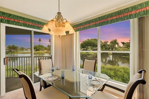 Condo in Bradenton, Florida, 2 bedrooms  № 1346728 - photo 15